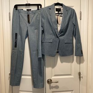 Banana Republic Factory Light Blue Soft Suit Small